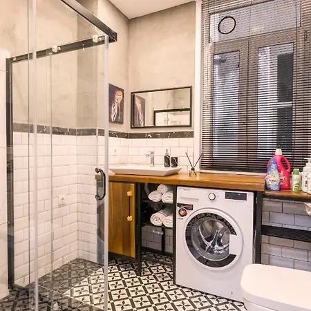 By Galata- Historical And Modern Apartment *