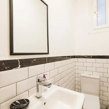 By Galata- Historical And Modern Apartment Istanbul