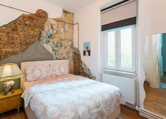 Lägenhet By Galata- Historical And Modern