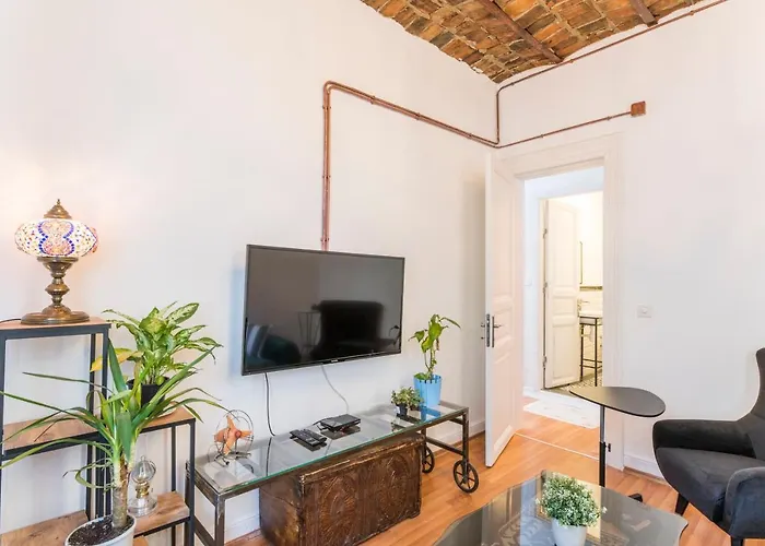 Lägenhet By Galata- Historical And Modern *