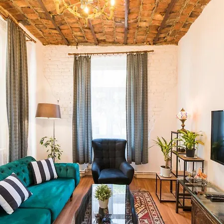 By Galata- Historical And Modern Appartement
