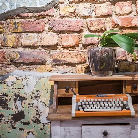 By Galata- Historical And Modern Appartement